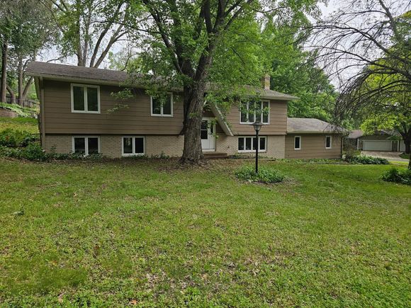 13100 Thomas Avenue S Burnsville, MN House Active - Photo 1 of 24. Opens carousel modal