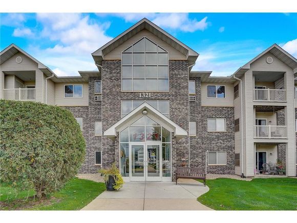 1321 Lake Drive W Unit 226