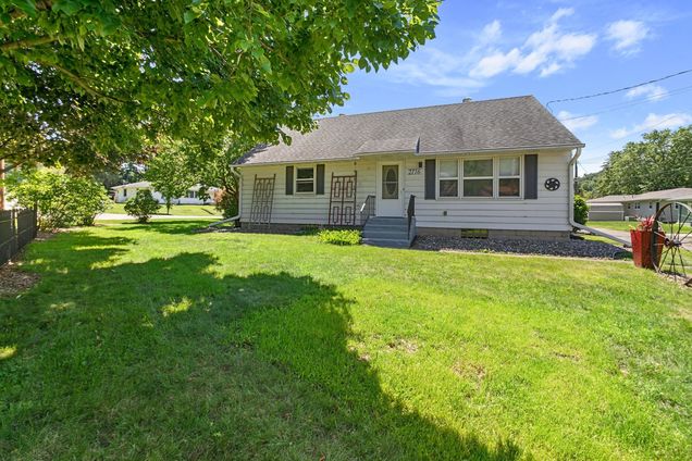 2116 Bush Street Red Wing, MN House Active - Photo 1 of 42. Opens carousel modal