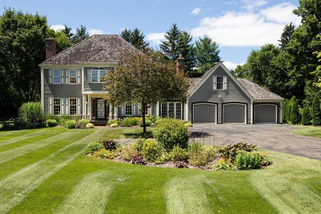 9 Larkspur Lane