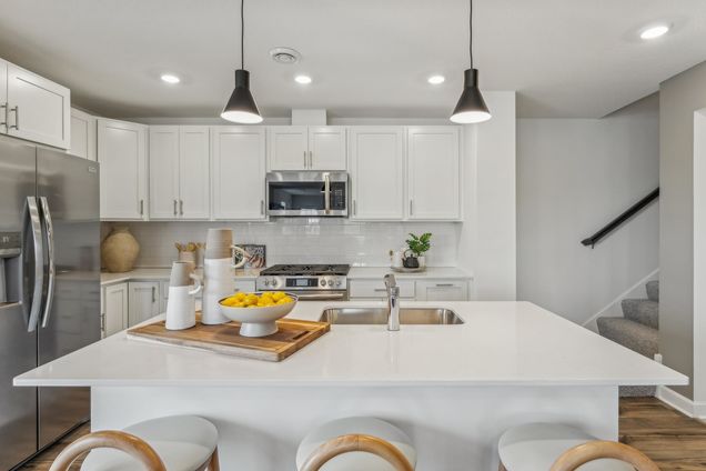5153 Long Pointe Pass