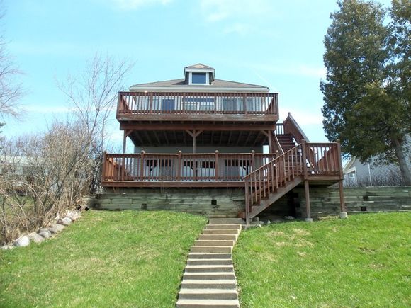 38504 N Munn Road LAKE VILLA, IL House Sold - Photo 1 of 22. Opens carousel modal