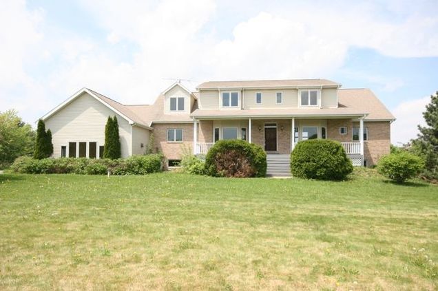 4803 Mccauley Road WOODSTOCK, IL House Sold - Photo 1 of 25. Opens carousel modal