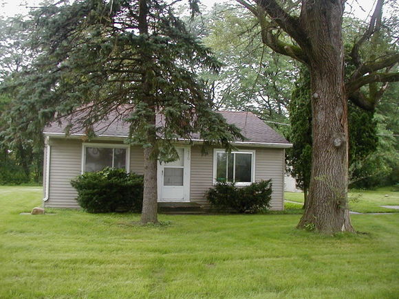 470 Elm Street SOUTH WILMINGTON, IL House Sold - Photo 1 of 14. Opens carousel modal