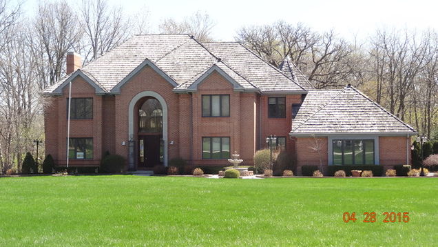 16 Seneca Avenue W Hawthorn Woods, IL House Sold - Photo 1 of 11. Opens carousel modal