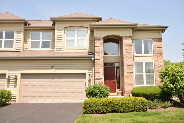 4142 Bordeaux Drive NORTHBROOK, IL Townhouse Sold - Photo 1 of 25. Opens carousel modal