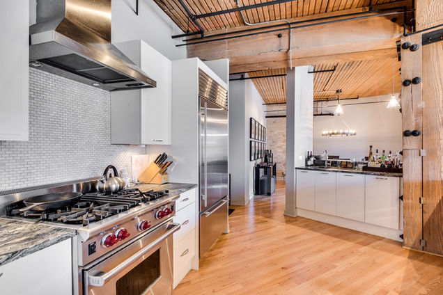 411 W Ontario Street Unit 504 - Photo 3 of 25