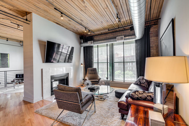 411 W Ontario Street Unit 504 - Photo 9 of 25