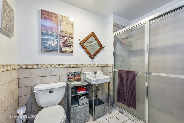 1617 S Michigan Avenue Unit 2 - Photo 5 of 12