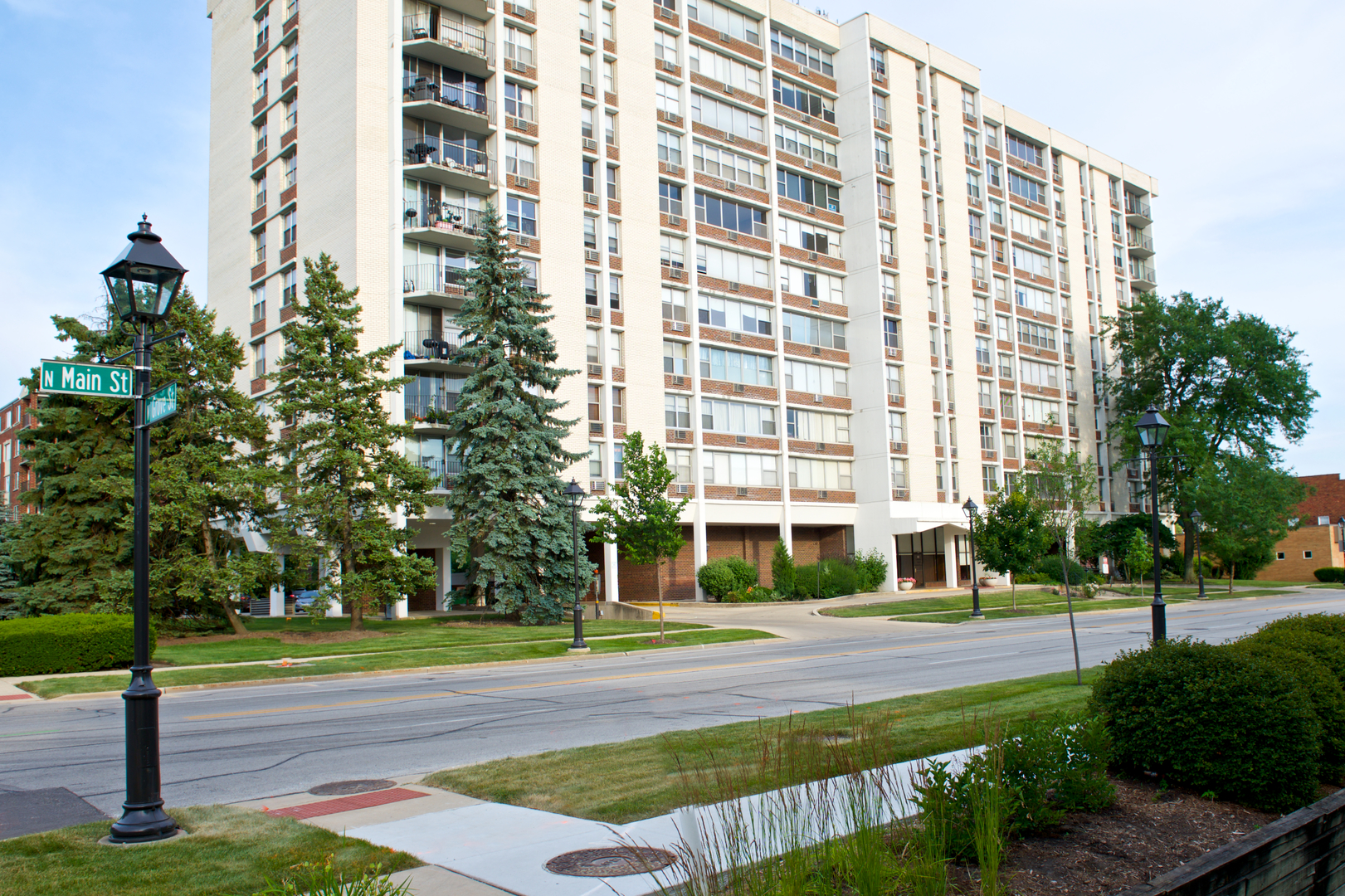 33 N Main St Unit 2H  