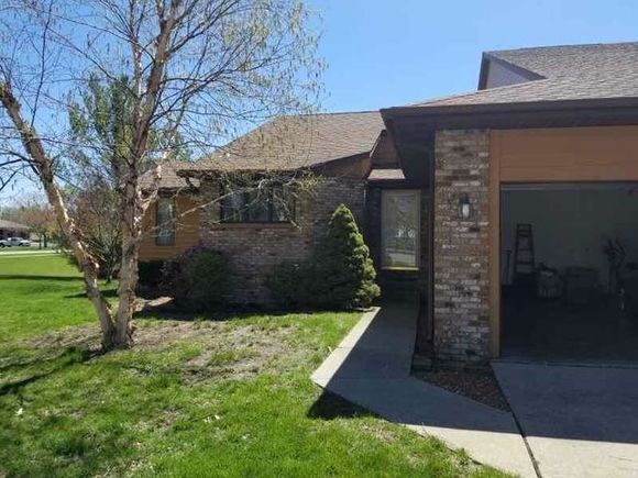 1912 Bayview Court SPRINGFIELD, IL Condo Sold - Photo 1 of 17. Opens carousel modal