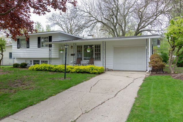 15 Crescent Court MONTGOMERY, IL House Sold - Photo 1 of 30. Opens carousel modal