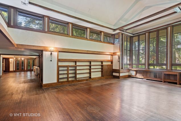 507 Lake Avenue Wilmette, IL House Sold - Photo 10 of 41. Opens carousel modal