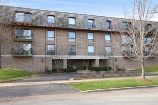 134 Green Bay Road Unit 302