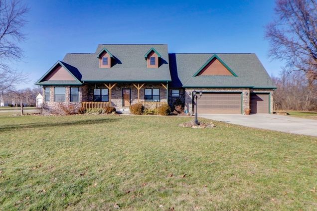 Recently Sold Moultrie County Il Real Estate Homes Estately