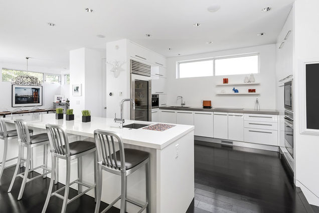 2215 W Mclean Avenue - Photo 3 of 25