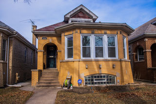 1726 E 86th Place