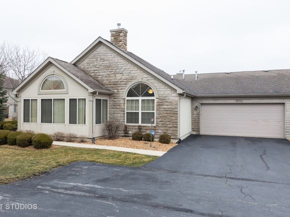 18222 Murphy Circle Tinley Park, IL Condo Sold - Photo 1 of 12. Opens carousel modal