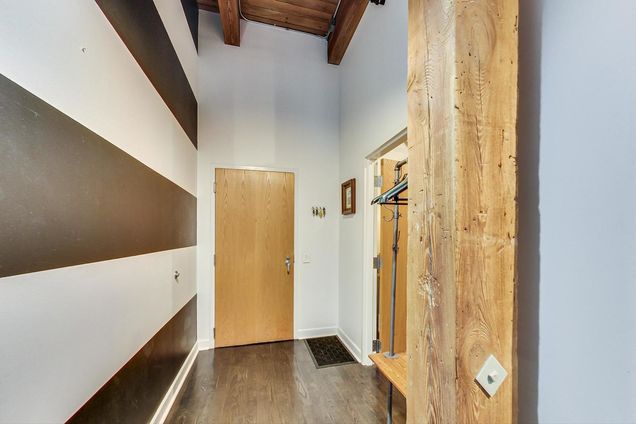 1727 S Indiana Avenue Unit 305 - Photo 6 of 28