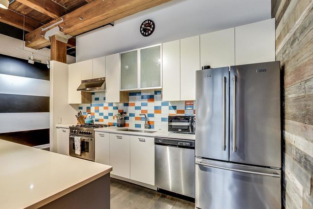 1727 S Indiana Avenue Unit 305 - Photo 9 of 28