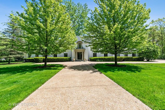 661 Tanglewood Court Lake Forest, IL House Sold - Photo 1 of 35. Opens carousel modal