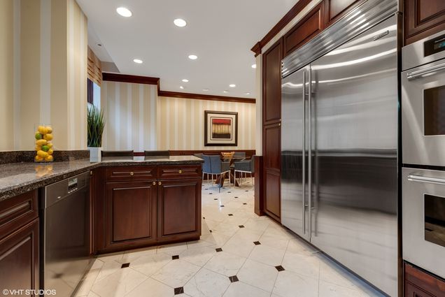 999 N Lake Shore Drive Unit 2C - Photo 16 of 36