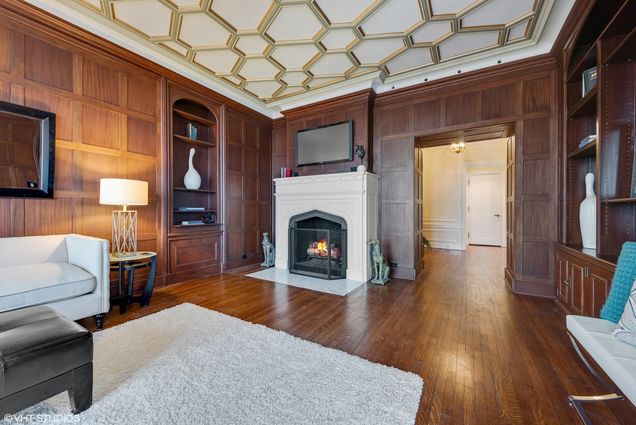 999 N Lake Shore Drive Unit 2C - Photo 5 of 36