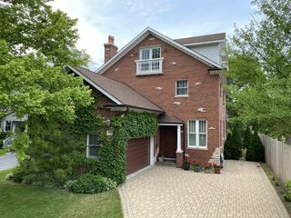 609 Ivy Court