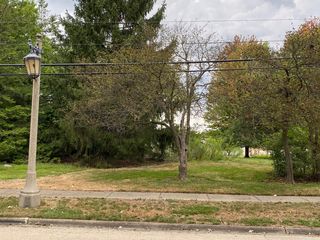810 W Old Mill Road