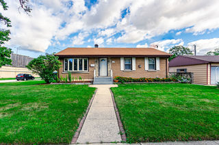 1541 Coolidge Avenue