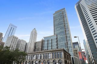 130 N Garland Court Unit 1403