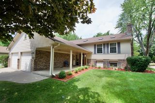 2410 Lakeside Drive