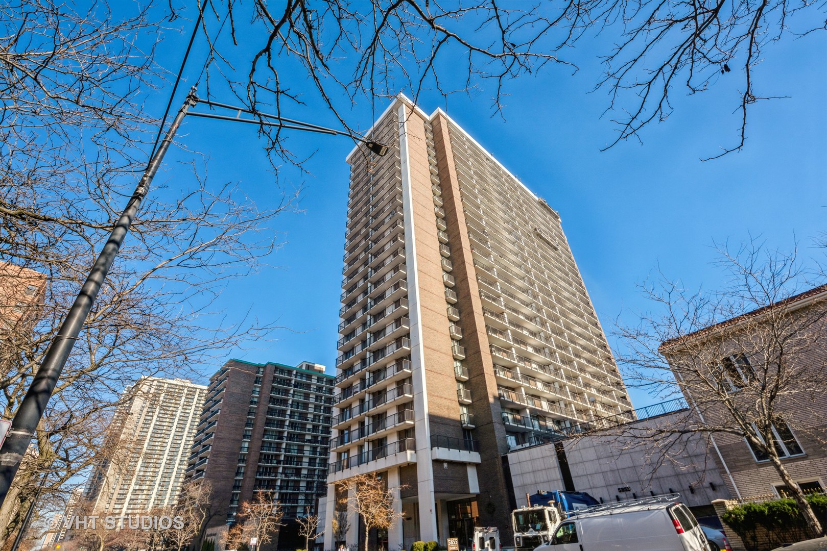 5855 N Sheridan Rd Unit 19J  