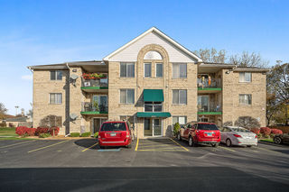 9007 S Roberts Road Unit 1A