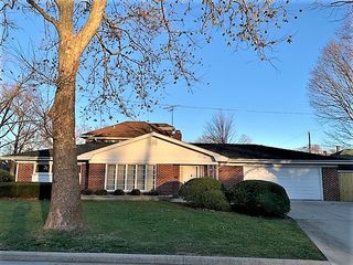 708 N Prairie Avenue