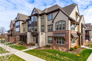 654 Parkside Court