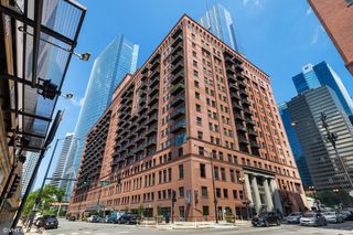 165 N Canal Street Unit 1228