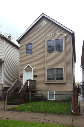 613 W 43rd Place