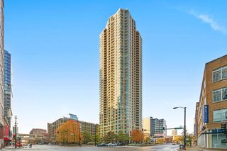 400 N La Salle Drive Unit 1707