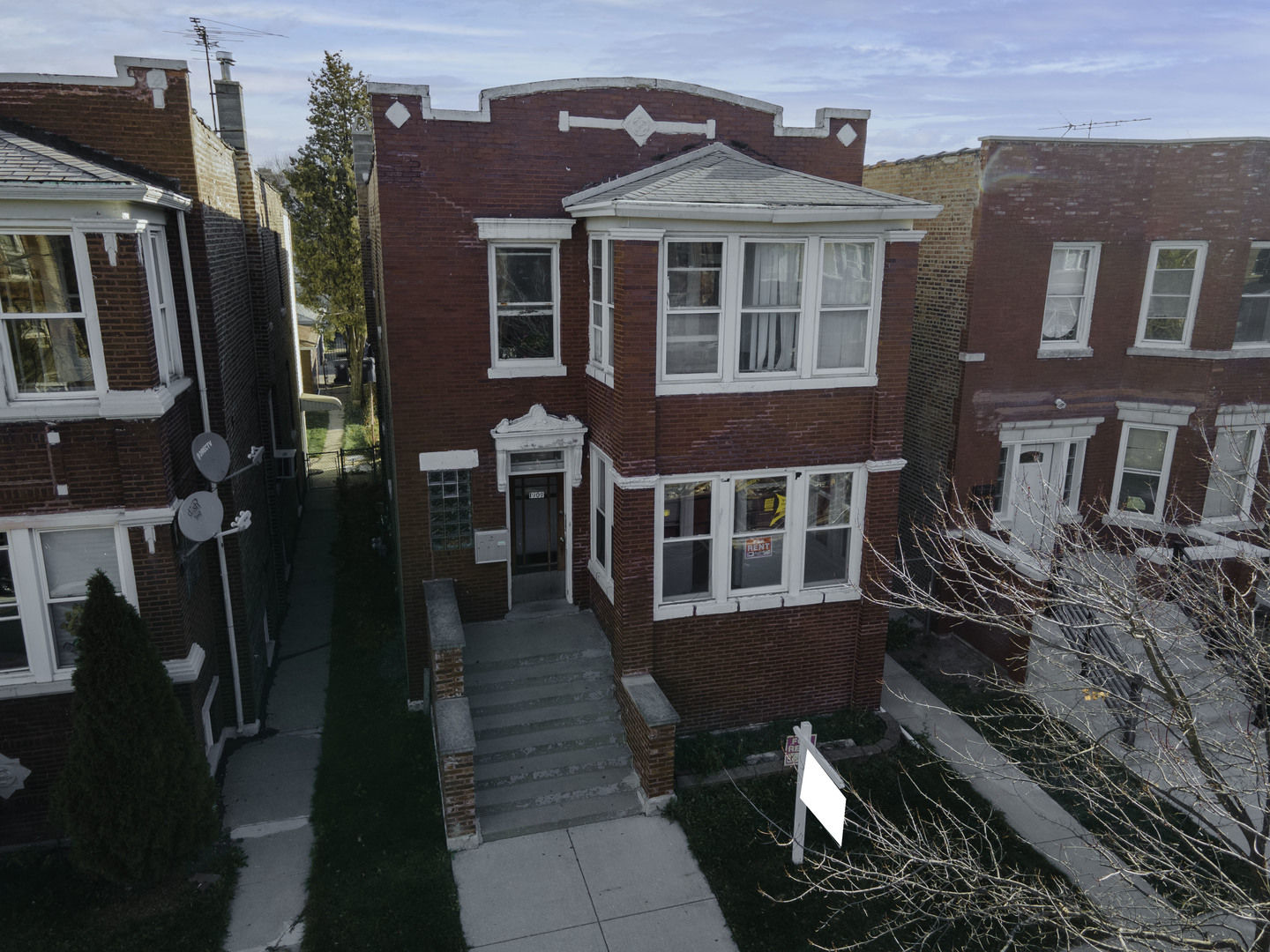 1909 S 49th Avenue