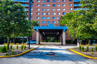 21 Kristin Drive Unit 1106