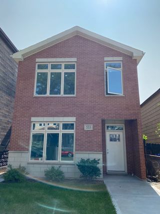 533 W 46th Place