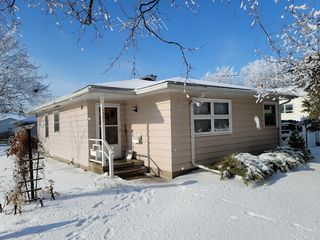 1501 Ave J