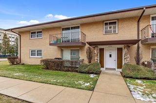 6130 S Kensington Avenue Unit 201B