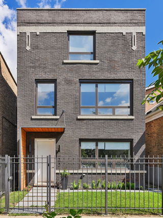 2222 W Huron Street