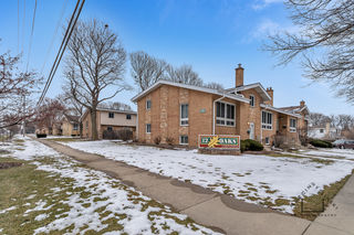 1525 N Arlington Heights Road Unit C