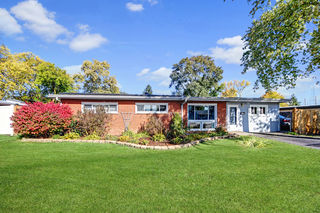 7842 W 98th Place