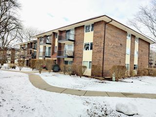 5s066 Pebblewood Lane Unit B12