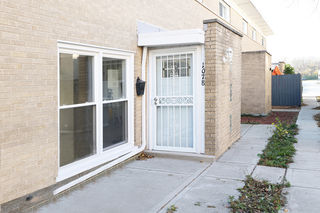1078 Des Plaines Avenue