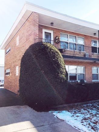 1235 Homestead Road Unit E La Grange Park, IL Condo Sold - Photo 1 of 10. Opens carousel modal